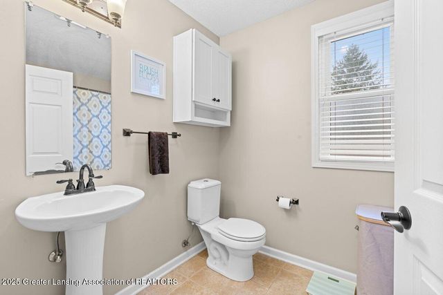 2036 Reo Road, Lansing, MI 48910