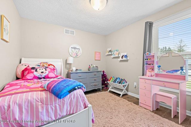 2036 Reo Road, Lansing, MI 48910