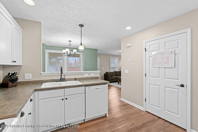 2036 Reo Road, Lansing, MI 48910