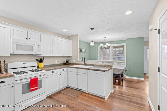 2036 Reo Road, Lansing, MI 48910