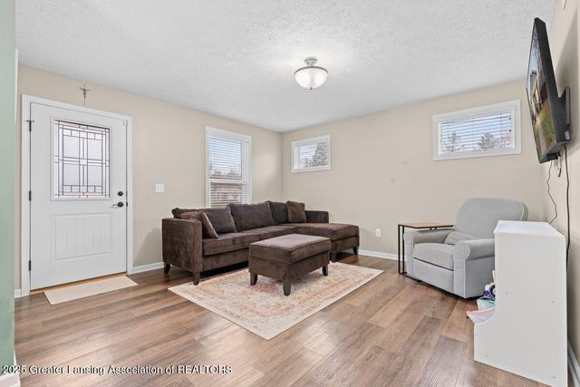 2036 Reo Road, Lansing, MI 48910