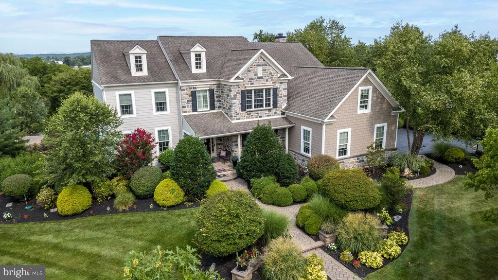 397 AUGUSTA DR, TELFORD, PA 18969 — exterior