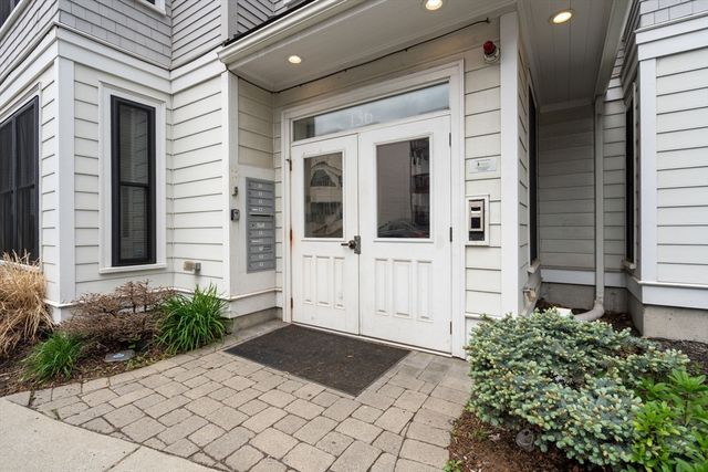 136 Sydney St 5, Boston, MA 02125