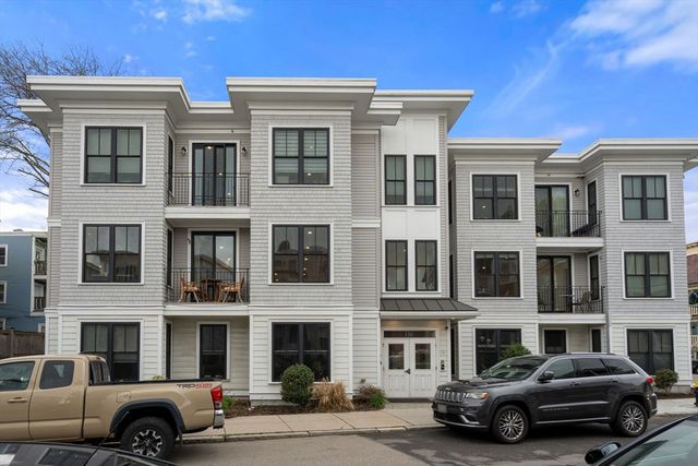 136 Sydney St 5, Boston, MA 02125