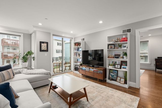 136 Sydney St 5, Boston, MA 02125