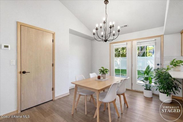 697 W Honeysuckle AVE, Hayden, ID 83835
