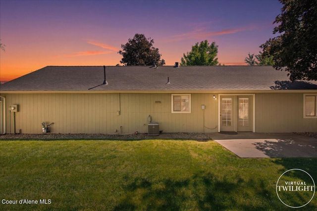 697 W Honeysuckle AVE, Hayden, ID 83835