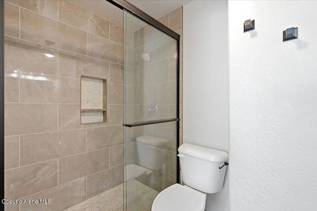 697 W Honeysuckle AVE, Hayden, ID 83835