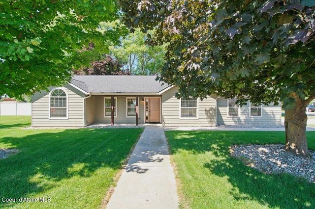 697 W Honeysuckle AVE, Hayden, ID 83835