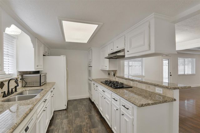 2075 Little Cedar Drive, Houston, TX 77339