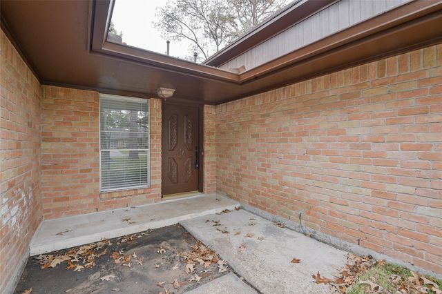 2075 Little Cedar Drive, Houston, TX 77339