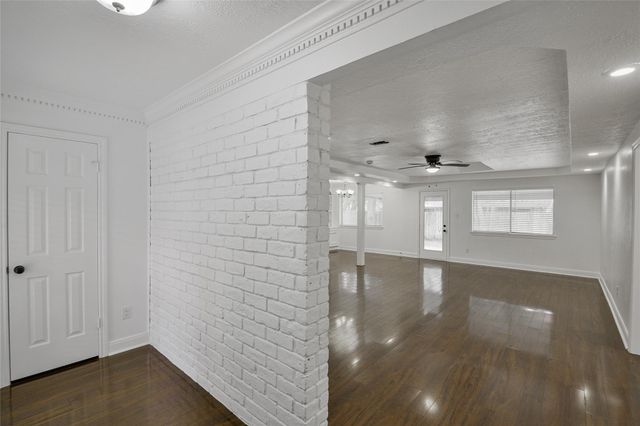 2075 Little Cedar Drive, Houston, TX 77339