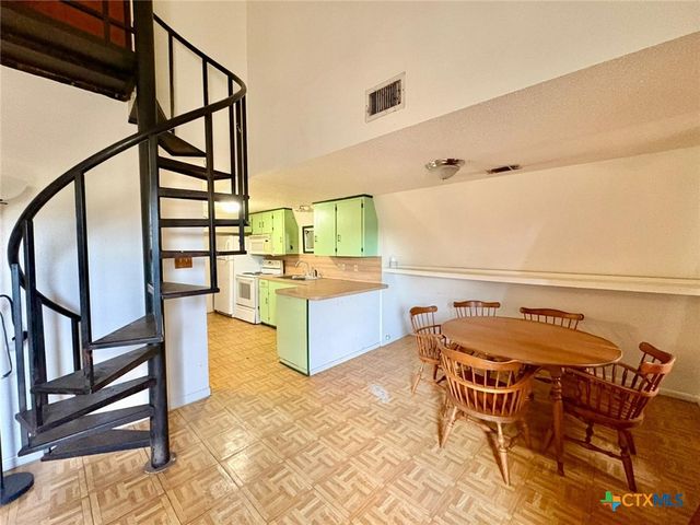 24 Colake Drive, Victoria, TX 77905