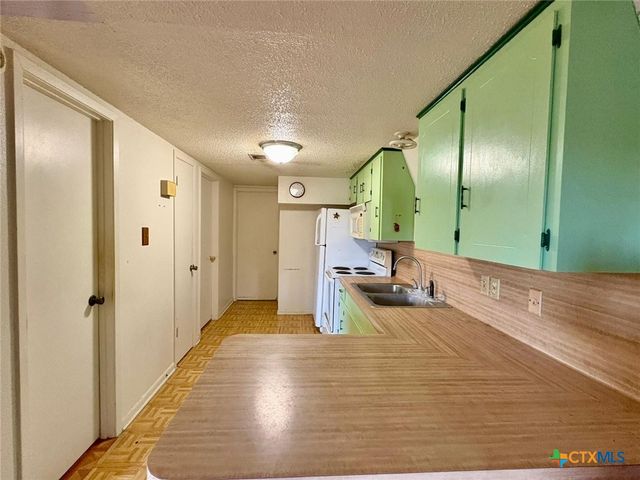 24 Colake Drive, Victoria, TX 77905