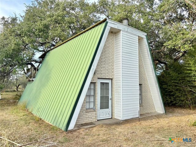 24 Colake Drive, Victoria, TX 77905