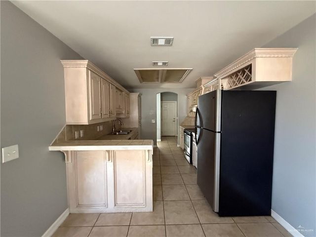 2204 N 48th Street, Mcallen, TX 78501