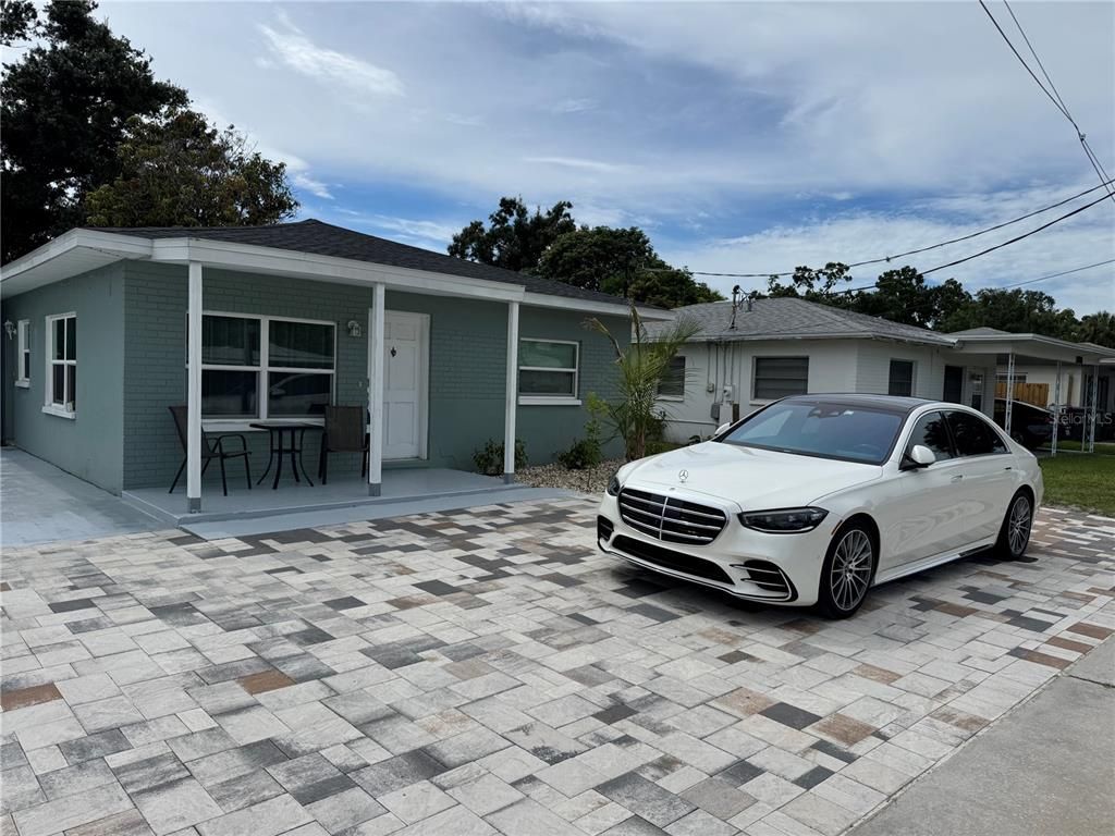 206 N HIMES AVENUE, Tampa, FL 33609