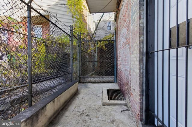 5646 N 5TH ST, Philadelphia, PA 19120