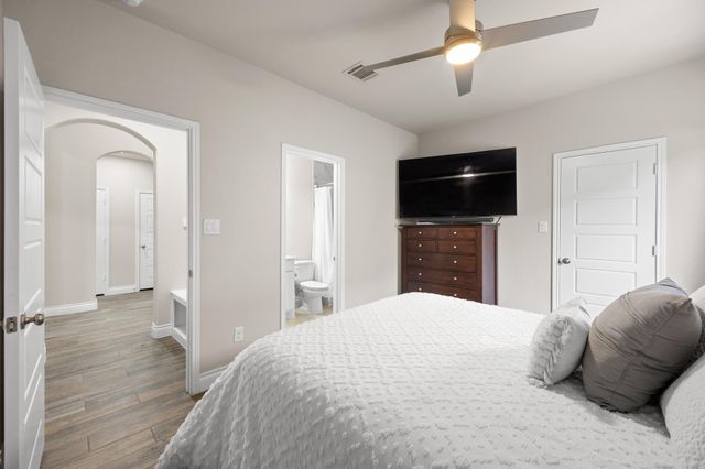 231 Krupp Ave, Liberty Hill, TX 78642