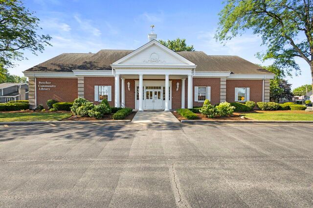 648 Penfield Street, Beecher, IL 60401