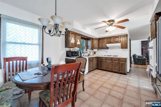 45 Parkview Drive, Roxbury Township, NJ 07876