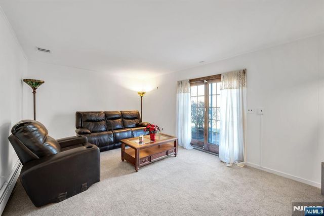 45 Parkview Drive, Roxbury Township, NJ 07876