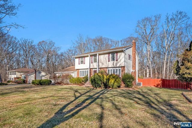 45 Parkview Drive, Roxbury Township, NJ 07876