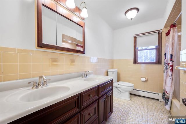 45 Parkview Drive, Roxbury Township, NJ 07876