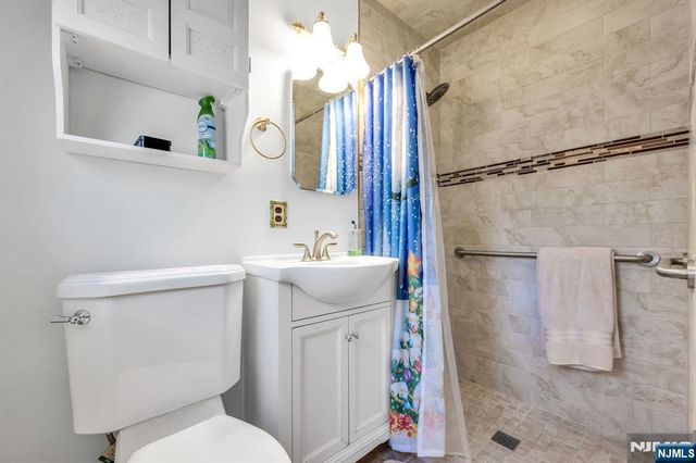 45 Parkview Drive, Roxbury Township, NJ 07876