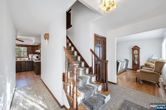 45 Parkview Drive, Roxbury Township, NJ 07876