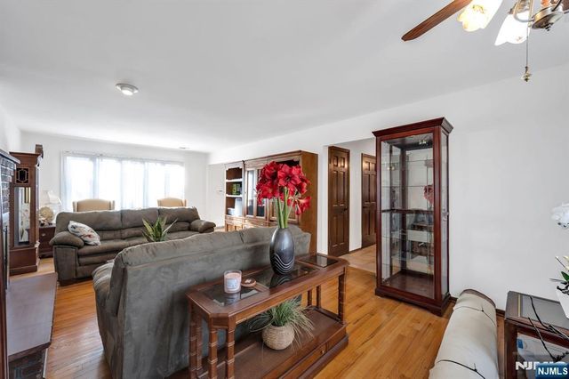 45 Parkview Drive, Roxbury Township, NJ 07876