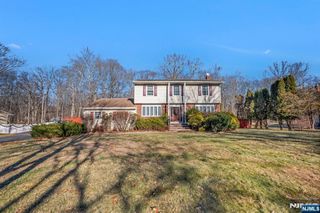 45 Parkview Drive, Roxbury Township, NJ 07876