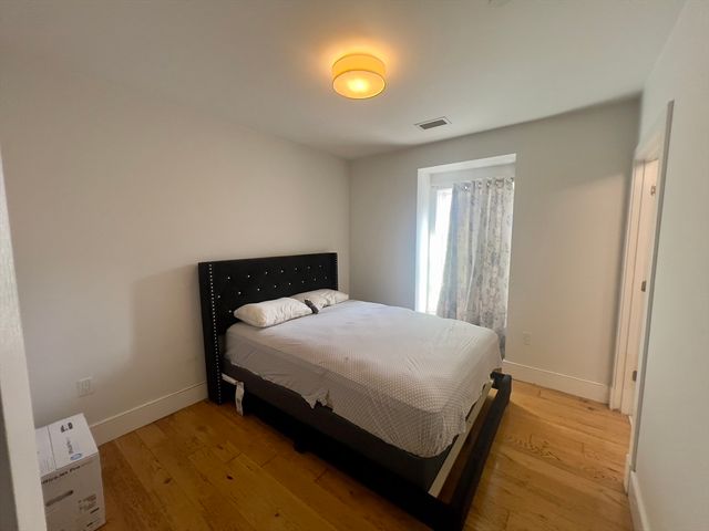 30 Polk St 401, Boston, MA 02129