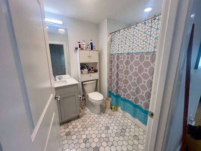 30 Polk St 401, Boston, MA 02129
