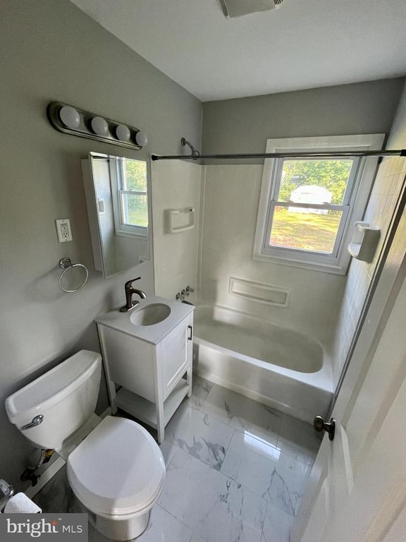 213 SCAMMELL DR, Browns Mills, NJ 08015