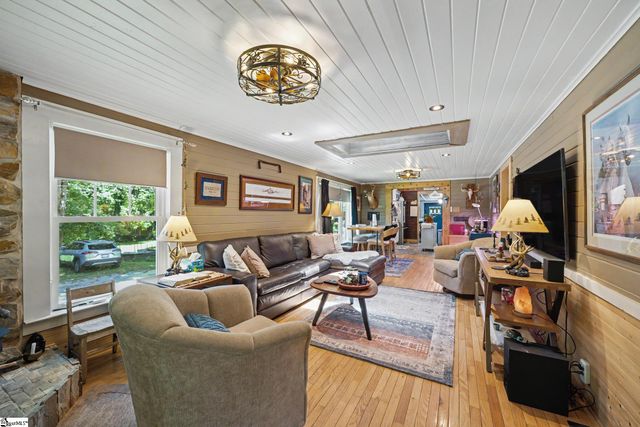 2261 Fews Chapel Road, Greer, SC 29651