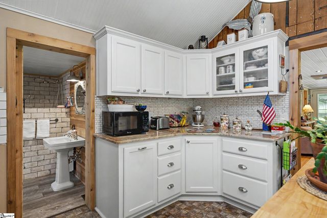 2261 Fews Chapel Road, Greer, SC 29651