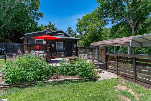 2261 Fews Chapel Road, Greer, SC 29651