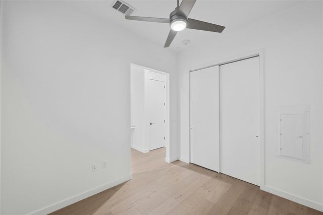 800 Embassy Dr 130, Austin, TX 78702