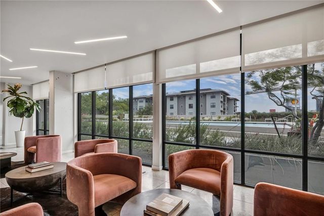 800 Embassy Dr 130, Austin, TX 78702