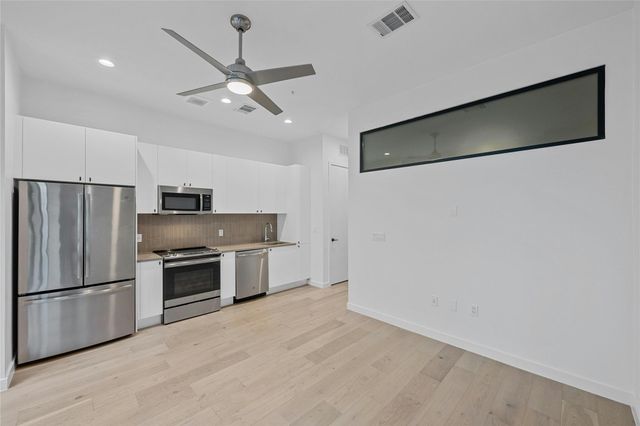 800 Embassy Dr 130, Austin, TX 78702