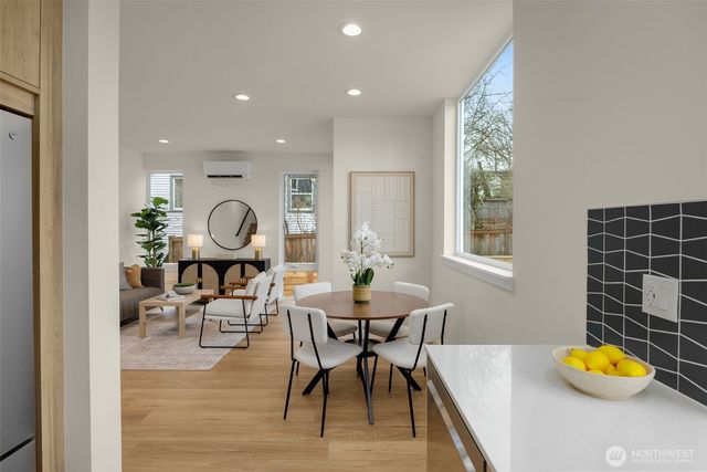 3920 B S Juneau Street, Seattle, WA 98118