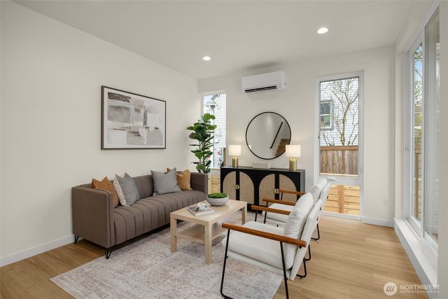 3920 B S Juneau Street, Seattle, WA 98118