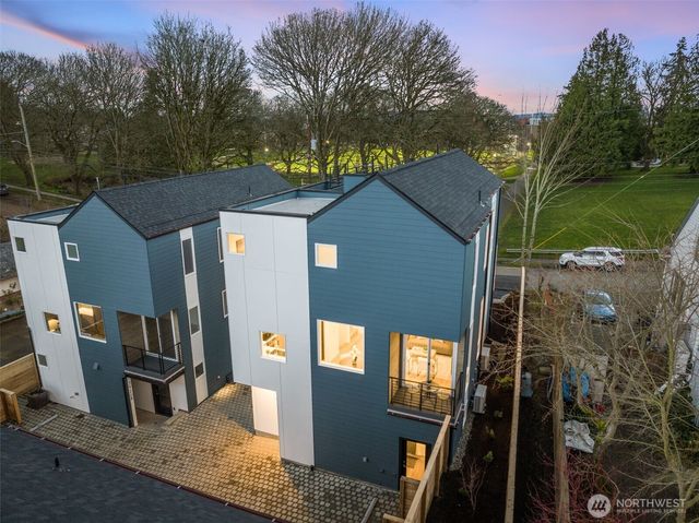 3920 B S Juneau Street, Seattle, WA 98118