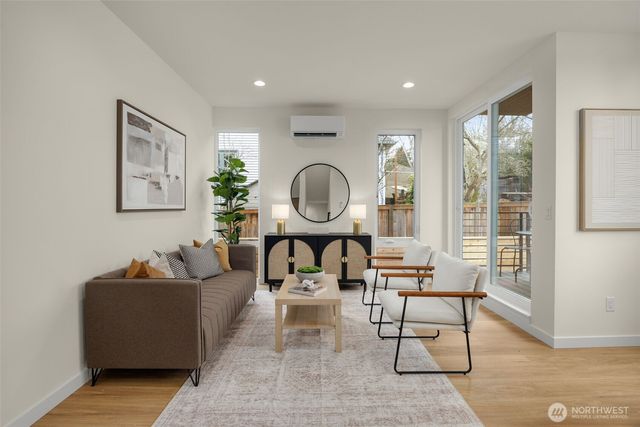 3920 B S Juneau Street, Seattle, WA 98118