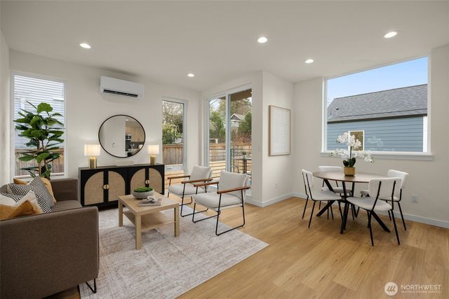 3920 B S Juneau Street, Seattle, WA 98118