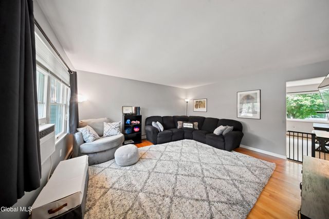 132 Spring Road, Glenville, NY 12302