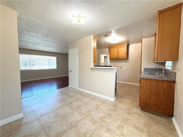 12915 Doty Avenue C, Hawthorne, CA 90250