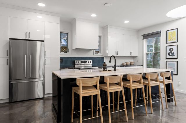 5417 Saint Elmo Avenue, Chattanooga, TN 37409