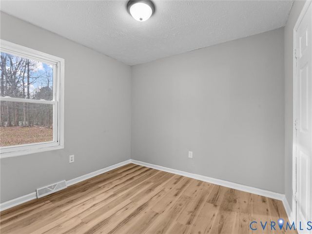 2029 Redd Shop Rd, Farmville, VA 23901